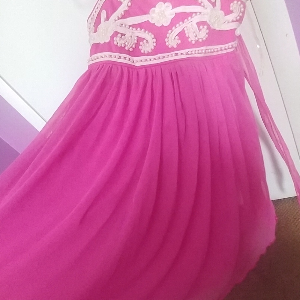 Dress - Picture 2 of 5
